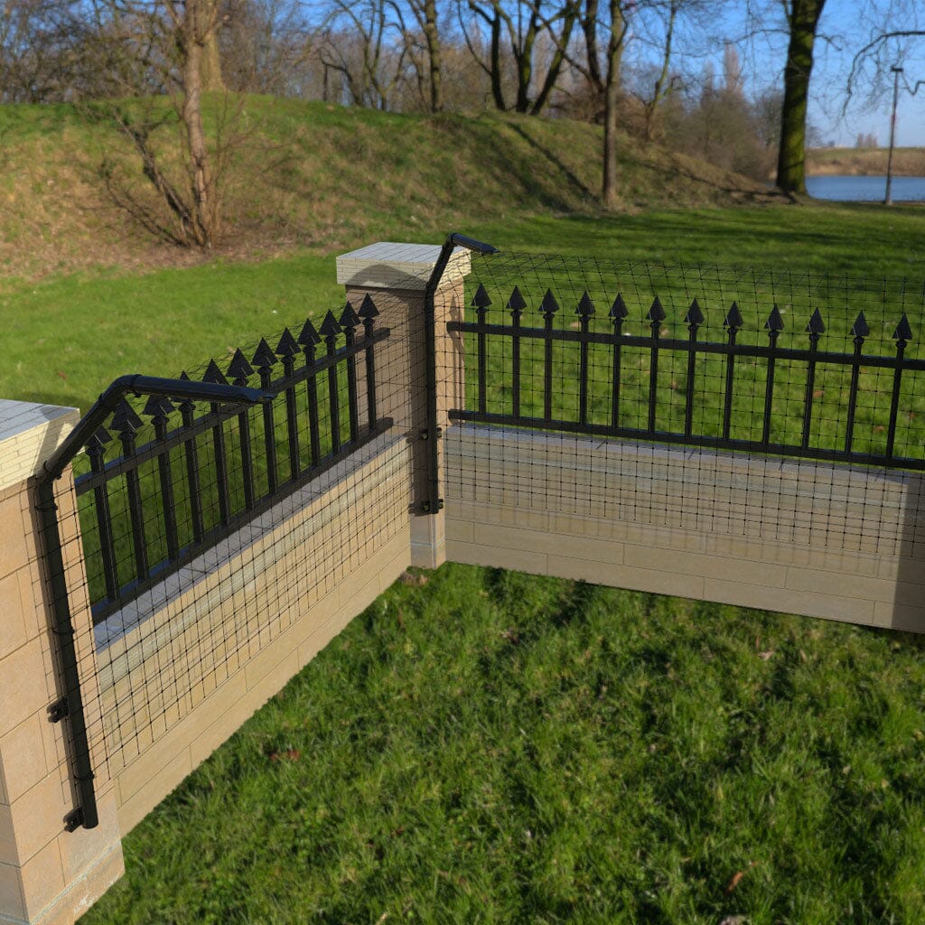 Curved Fence Extender for Dogs